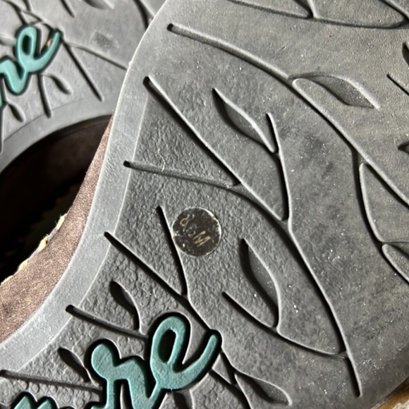 NURTURE Brown Leather Stitch Closed Toe Sandals - Picture 11 of 12